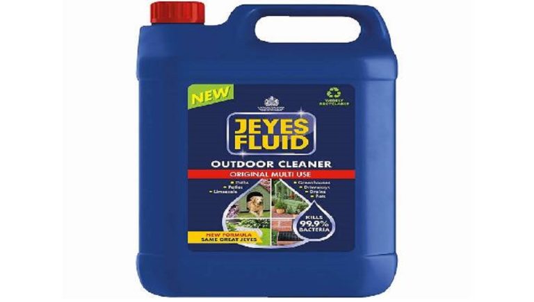 Does Jeyes Fluid Hurt Dogs?